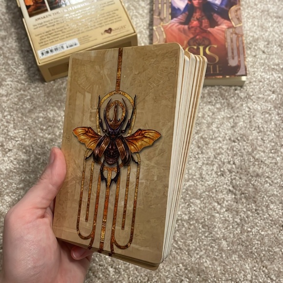 Isis Oracle - Picture 4 of 4